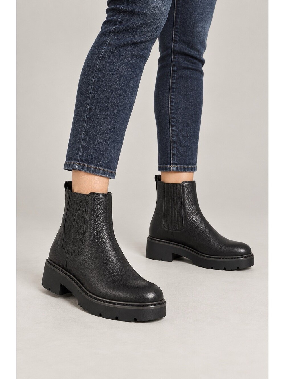 Nordstrom Nodelaney Leather Chelsea Ankle Boots Black Water Repellent US 8M